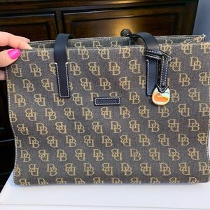 NWOT Dooney & Bourke handbag